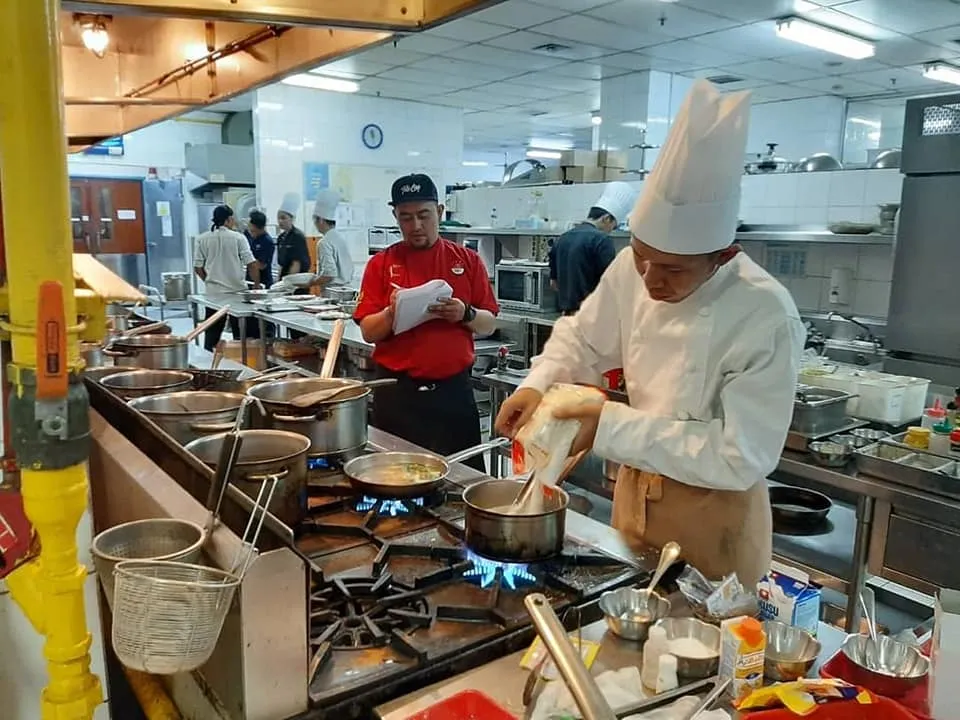 Uji Kompetensi sertifikasi demi chef di Melia Purosani Hotel Yogyakarta