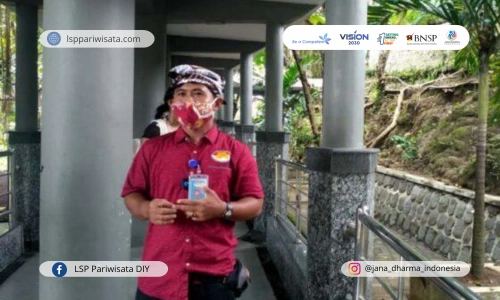 mengapa-sertifikasi-pramuwisata-penting