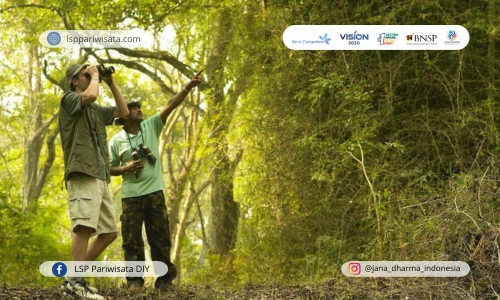 Mengapa Sertifikasi Pemandu Ekowisata Penting?