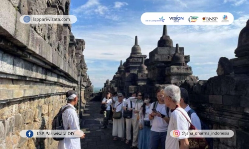 Pramuwisata Berkualitas: Investasi Jangka Panjang untuk Pariwisata
