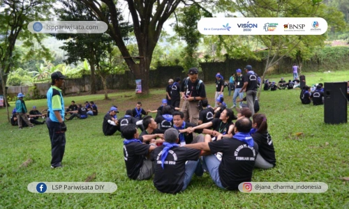 Ingin Tim Anda Lebih Solid? Coba Outbound Training!