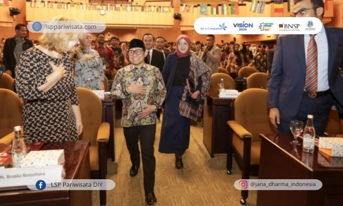 Perbedaan Antara Liaison Officer dan Protokoler dalam Event MICE- LSP JDI