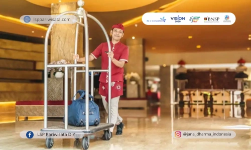 Mengungkap Jenjang Karir Seorang Bellboy: Meniti Karir di Industri Perhotelan