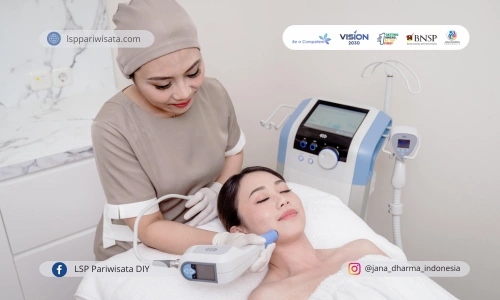 Rahasia Dibalik Wajah yang Sempurna: Peran Estetisi Bersertifikat dalam Facial Sculpting