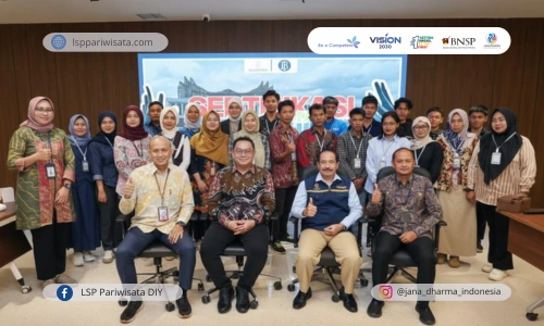 Tetap Relevan di Industri Pariwisata: Pentingnya Memperpanjang Sertifikat