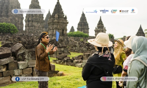 Dari Lokal untuk Lokal: Sertifikasi Tour Leader dan Pengembangan Destinasi Wisata