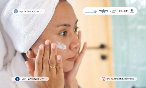 Merawat Kulit Sensitif: Tips Estetisi untuk Pemeliharaan Kulit yang Sehat dan Nyaman