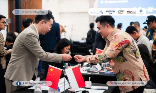 Membangun Jaringan Profesional setelah Memperoleh Sertifikasi Tour Guide