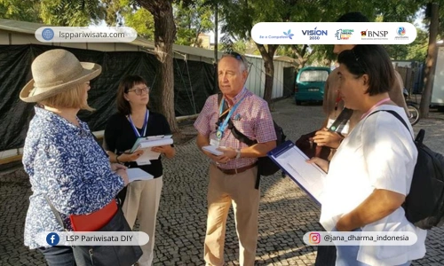 Cara Maksimalkan Peluang Karier Tour Leader Setelah Mengikuti Pelatihan