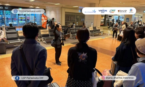 Mengorganisir Peserta saat Melakukan Transit: Kunci Sukses bagi Seorang Tour Leader