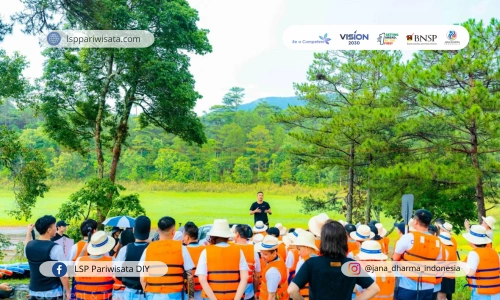 Keuntungan Menggunakan Jasa Pemandu Outbound Bersertifikasi BNSP dalam Acara Perusahaan: Memaksimalkan Pengalaman dan Keamanan