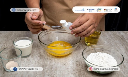 kiat-kiat-commis-pastry-bersertifikat-dalam-persiapan-kue-ramadhan
