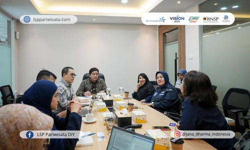 Meningkatkan Reputasi Profesional dengan Sertifikasi Konsultan Destinasi Pariwisata