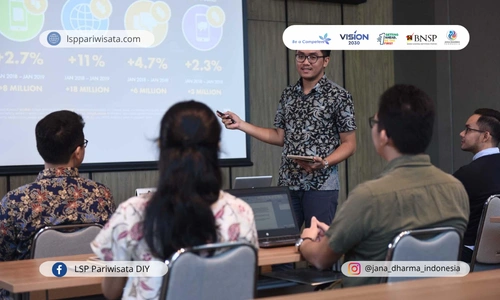 Peran Marketing Communication Specialist Tersertifikasi dalam Meningkatkan Penjualan Perusahaan