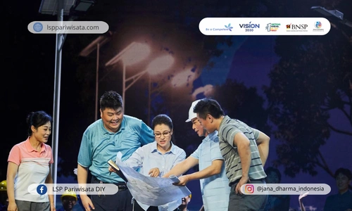 seni-presentasi-dalam-manajemen-penataan-pertunjukan-panggung-yang-bersertifikat