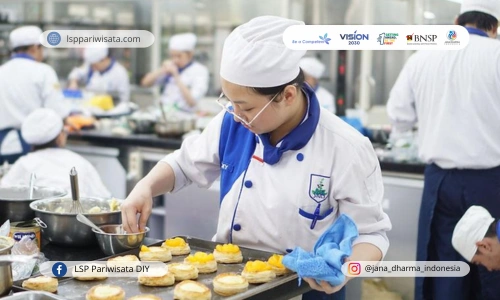 pelaksanaan-uji-kompetensi-commis-pastry-budi-mulia-dua-culinary-school