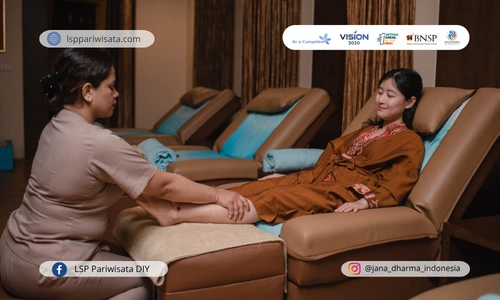 kelebihan-pemijatan-refleksi-badan-oleh-terapis-spa-bersertifikat