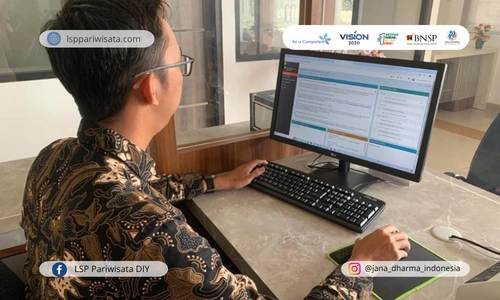 penerapan-sistem-keberlanjutan-dalam-profesi-ticketing-manager