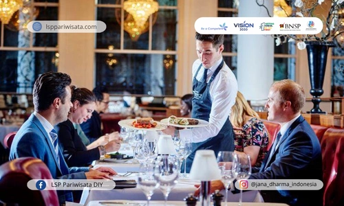 enhancing-restaurant-professionalism-with-waiter-certification