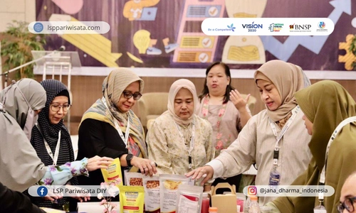 pentingnya-melakukan-sosialisasi-terkait-pengembangan-ekosistem-ekonomi-kreatif