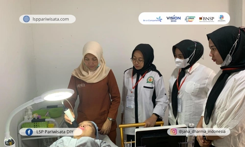 uji-kompetensi-bagi-dosen-vokasi-perawatan-wajah