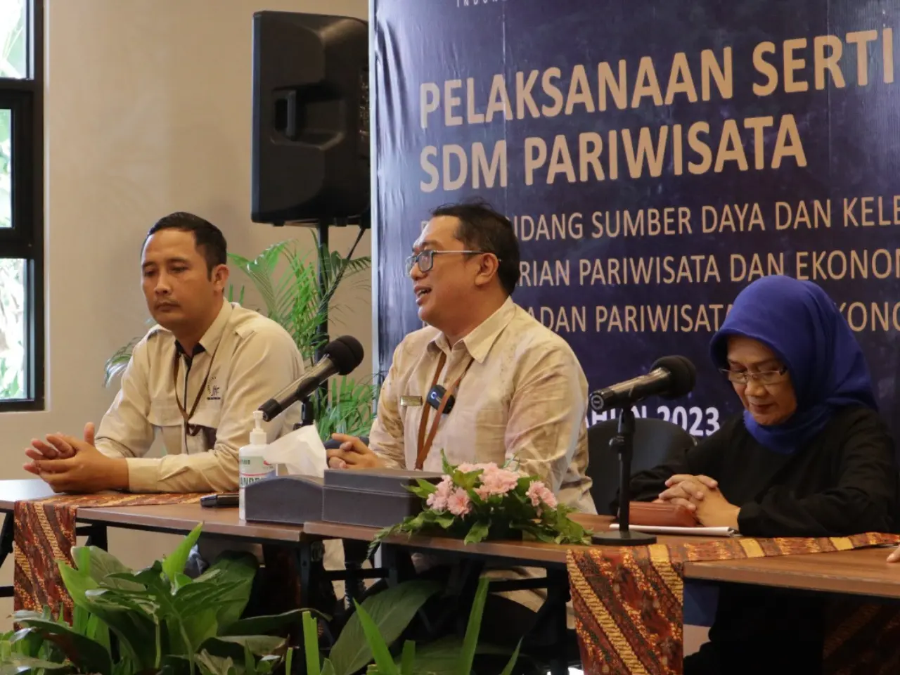 seni pertunjukan budaya lokal