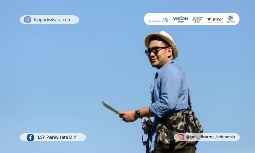 Lebih dari Sekadar Ramah, Ini Etika Dasar yang Harus Dimiliki Tour Guide