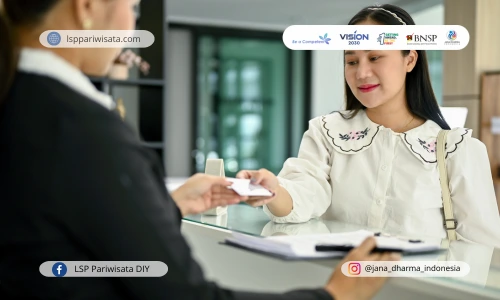 dapatkan gaji front desk agent hotel besar dengan sertifikasi yang tepat