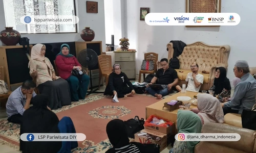 tips-menjadi-pemimpin-dengan-komunikasi-asertif
