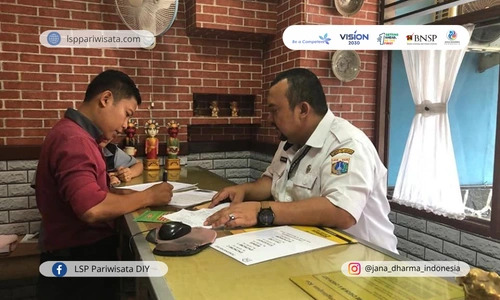 pemerintah-berencana-tanggung-pajak-pegawai-hotel-restoran-katering