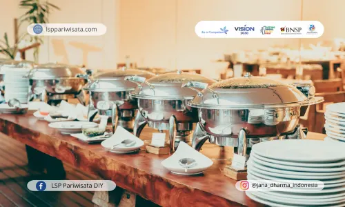 Tertarik Kerja di F&B? Ikuti Sertifikasi Catering Manager